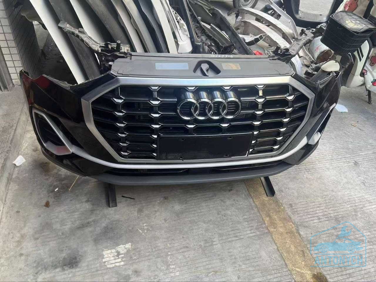 Оригінальний комплект передньої частини Audi Q3 F3: бампер, фари та радіатори